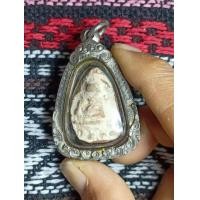ราคา พระกรุนาดูน ปี 55 (กรุใหม่) พิมพ์นั้งบัว ตัดเดี่ยว (มือหนึ่ง) (357847252)