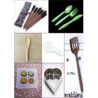 ราคา Set 7 ชิ้นสุดคุ้ม (ตะเกียบไม้ + มีดส้อมพลาสติก + ช้อนกรองไข่ขาว + ทัพพีไม้ + ตะหลิวไม้ตาล + กล่องอาหารพลาสติกใสมีฝาปิด + พิมพ์รูปหัวใจ) (มือหนึ่ง) (360593598)