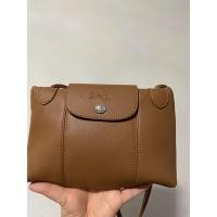 ราคา กระเป๋าหนังlongchamp crossbody (มือสอง) (360576405)