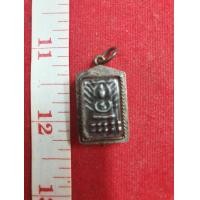 ราคา เหรียญหล่อ หลวงปู่ศุข วัดปากคลองมะขามเฒ่า ลี่ยมเงินแท้ (มือสอง) (360015038)