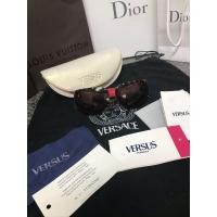 ราคา แว่นตา Versace อุปกรณ์ครบๆค่า (มือสอง) (359711777)