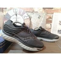 ราคา Saucony​ Triumph​ 17​ 10us​ (มือสอง) (360503604)