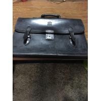 ราคา เป๋านักเรียนหนังแท้ (มือสอง) (360452394)