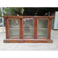 ราคา ตู้โชว์ไม้สักเก่าทรงเตี้ยขนาด 3 บานเปิด (มือสอง) (360409125)