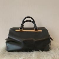 ราคา กระเป๋า charles keith (มือสอง) (360414814)