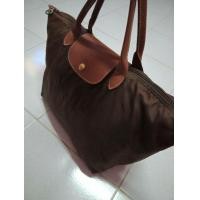 ราคา กระเป๋า สะพาย ถือ Longchamp. แท้ size M สีช็อคโกแลต.สวยมากๆ (มือสอง) (358092048)