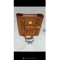 ราคา กระเป๋า MCM ของแท้ มีการ์ดครบ สภาพสวยมาก (มือสอง) (360291935)