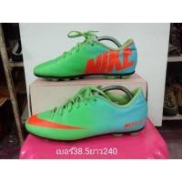 ราคา รองเท้าสตั๊ดnikeเบอร์38.5ยาว240สภาพดี (มือสอง) (360297211)