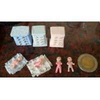 ราคา ของจิ๋วตุ๊กตาเด็กทารก 4 ตัว และชั้นตู้ลิ้นชัก 2 ตู้ แถม ตู้ใบที่ 3 ฟรี (มือหนึ่ง) (358046666)