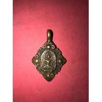 ราคา เหรียญหล่อเจ้าสัวซุ้มดอกพิกุล ปี 2477 หลวงปู่บุญ วัดกลางบางแก้ว จ.นครปฐม หลังจารมือ หูเชื่อม แบบขวาง เนื้อทองผสม เนื้อมีความเก่าตามอายุ และเ (มือสอง) (357224962)