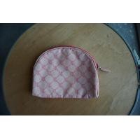 ราคา กระเป๋าซิบใส่ของจุ๊กจิ๊ก Ralph Lauren มือสองสภาพดี แค่ตำหนิมีคราบเปื้อน สินค้าจากญี่ปุ่น (มือสอง) (360215536)