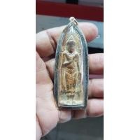 ราคา พระร่วงหลังรางปืนเนื้อชินสนิมแดงพร้อมกรอบเงินเก่า (มือสอง) (360163971)