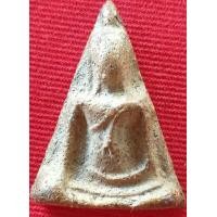 ราคา พระนางพญา. กรุวัดนางพญา. พิษณุโลก. พิมพ์เข่าโค้ง (มือหนึ่ง) (360162907)