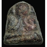 ราคา พระปิดตาหลังแบบ เนื้อผงกะลาคลุกรัก หลวงพ่อแก้ว วัดเครือวัลย์ รักแห้ง เก่า สวย สมบูรณ์ (S004) (มือสอง) (343701626)