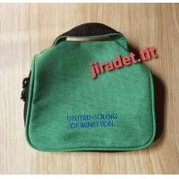 ราคา กระเป๋าขนาดเล็ก UNITED COLORS OF BENETTON. ขนาดเพียง 15.5×12.5×9 cm. มีซิปรูดสำหรับ ปิด-เปิด พร้อมหูหิ้ว (สินค้าใหม่) (มือหนึ่ง) (360077807)