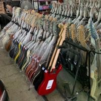 ราคา กีต้าร์ไฟฟ้า มือสองนำเข้าจากประเทศญี่ปุ่น มีมาเพิ่มทุกวัน พร้อมใช้งาน ราคาเริ่มต้นที่ 1800.- บาท (มือสอง) (355339530)