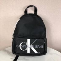 ราคา ของแท้ กระเป๋าเป้ Calvin Klein Backpack ด้านหน้ามีโลโก้แบรนด์ และมีช่องซิป 1 ช่อง (มือหนึ่ง) (359902440)