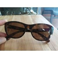 ราคา RayBan RB4227 made in Italy size 55-17-140 กรอบแว่นของแท้มือสอง รุ่นนี้ราคาของใหม่อยู่ที่ 4 พันกว่าครับ จัดไปเบาๆในราคาวันหยุดที่ 1550.- (มือสอง) (359905333)