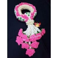ราคา พวงมาลัยดอกมะลิ คาดด้วยกลีบดอกไม้ สีชมพูสดใส งานถักโครเชต์ (มือสอง) (359885604)