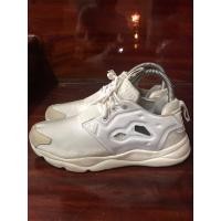 ราคา รองเท้า Reebok รุ่นฮิตตลอดกาล (มือสอง) (359877313)