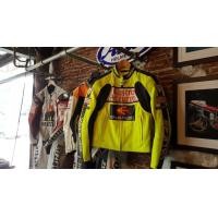 ราคา เสื้อการ์ด dainese valentino rossi (มือสอง) (354211529)