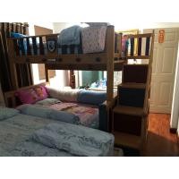 ราคา เตียงไม้ 2 ชั้น (มือสอง) (359685453)