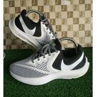 ราคา Nike Zoom Winflo 6 SE Black White (มือสอง) (360985419)