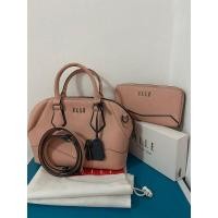 ราคา กระเป๋าสะพาย ELLEแท้ (มือสอง) (360952246)