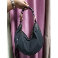ราคา Gucci Black Half Moon Canvas Shoulder Bag ของแท้ มือสอง พร้อมใบลูก (มือสอง) (360959477)