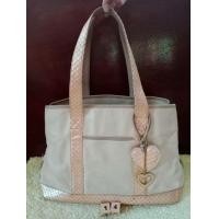 ราคา กระเป๋าสะพายข้างหนังแท้สีครีม lovcat (มือสอง) (360958097)