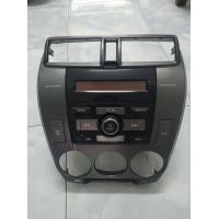 ราคา วิทยุพร้อมหน้ากากของแท้ติดรถ Honda city ปี 2013 (มือสอง) (360866044)