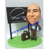 ราคา ***รับปั้นตุ๊กตาล้อเลียนจากภาพจริง เหมาะกับวันเกิดแฟน,แต่งงาน,งานรับปริญญา,ขึ้นบ้านใหม่ www.tuktapun.com 086-5888-163 (68967)