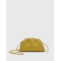 ราคา Bottega Veneta The Pouch Mini Lambskin Intrecciato Crossbody Bag (Clutch Bags,Pouch) (1855663)