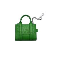 ราคา MARC JACOBS กระเป๋าใสเหรียญ THE NANO TOTE BAG CHARM สี KIWI One Size (MKP1750650)