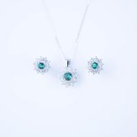 ราคา Umf จี้เพชรมรกตตัดมาควิส + ตุ้มหูพร้อมสร้อย ฟรี (MKP1132603)