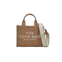 ราคา MARC JACOBS กระเป๋าโท้ท THE JACQUARD SMALL TOTE BAG สี CAMEL One Size (MKP1570678)