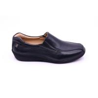 ราคา HUSH PUPPIES รองเท้าผู้หญิง รุ่น Vivian HP 8WCFB9341A - สีดำ 6 US (MKP1252947)