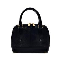 ราคา BANGKOK BOOTERY กระเป๋า รุ่น cara หนังปลากระเบน สีดำ One Size (MKP1392454)