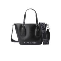 ราคา MARC JACOBS กระเป๋าโท้ท THE TRADEMARC SMALL TOTE สี BLACK One Size (MKP1842851)