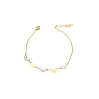 ราคา LAROV สร้อยข้อมือผู้หญิง รุ่น Love Link สีทอง (MKP1900060)