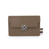 ราคา PEROTA กระเป๋าสะพายข้างผู้หญิง รุ่น Alice สีน้ำตาล One Size (MKP1904784)