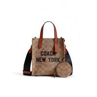 ราคา COACH กระเป๋าโท้ท/กระเป๋าทรงสี่เหลี่ยมรุ่น Relay Tote Bag 17 In Signature Canvas With Coach Graphic สีหลากสี One Size (MKP1914114)