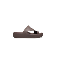 ราคา CROCS รองเท้าแตะผู้หญิง GETAWAY PLATFORM TOE LOOP - TRUFFLE W7 US (MKP1907842)