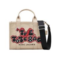 ราคา MARC JACOBS กระเป๋าโท้ท THE LUNAR NEW YEAR CANVAS MEDIUM TOTE BAG สี BEIGE MULTI One Size (MKP1896360)