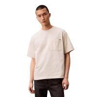 ราคา CALVIN KLEIN เสื้อยืดคอกลมแขนสั้นผู้ชาย ทรง Relaxed สีครีม S (MKP1934741)