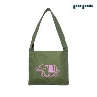 ราคา GOOD GOODS กระเป๋าย่ามยูนิเซ็กส์ สกรีนลายเอกลักษณ์ สี Olive Free Size (MKP1886421)