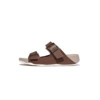 ราคา FitFlop™ รองเท้าแตะผู้ชาย GOGH MOC BUCKLE TUMBLED SLIDES สี BROWN 10 UK (MKP1950244)