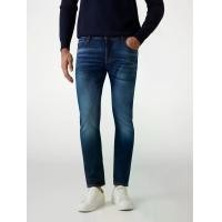 ราคา GUESS GUESS กางเกงยีนส์ขายาวผู้ชาย Chris Skinny JEANS M2YA27D4Q41 - สีเดนิม 29 (MKP1990218)
