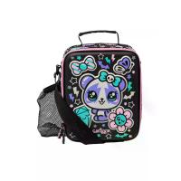 ราคา SMIGGLE กระเป๋าใส่กล่องอาหาร ฝาแข็ง พร้อมสายสะพาย Trailblazer สี Black Mix (CDS22285461)
