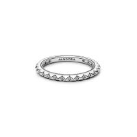 ราคา PANDORA แหวน Pandora ME Pyramids Ring สีเงิน 58 (MKP2019760)
